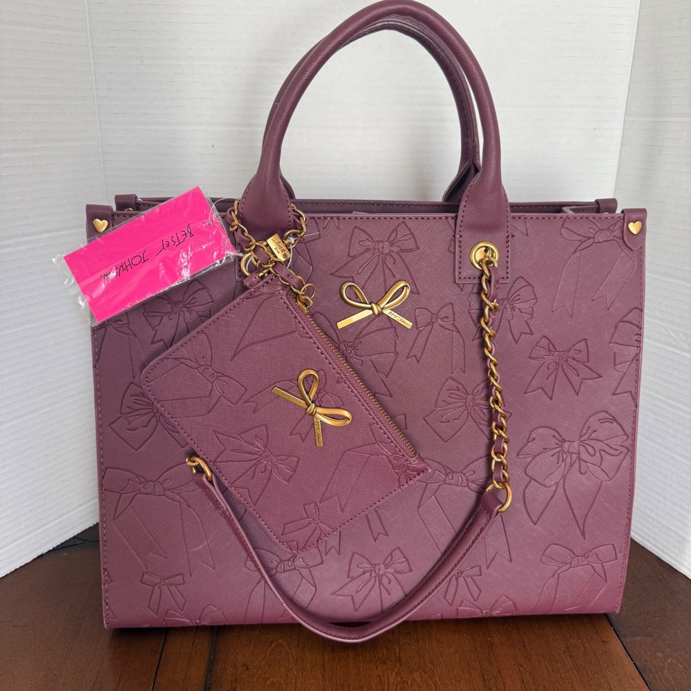 BETSEY JOHNSON Large Bow Embossed XOKIARA2 Tote Bag Cherry Burgundy w/ wristlet